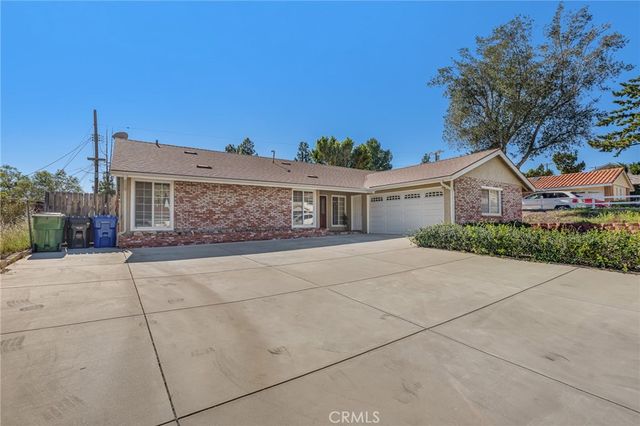 13719 Gavina Avenue, Sylmar, CA 91342