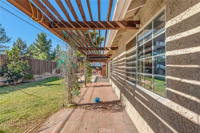 13719 Gavina Avenue, Sylmar, CA 91342