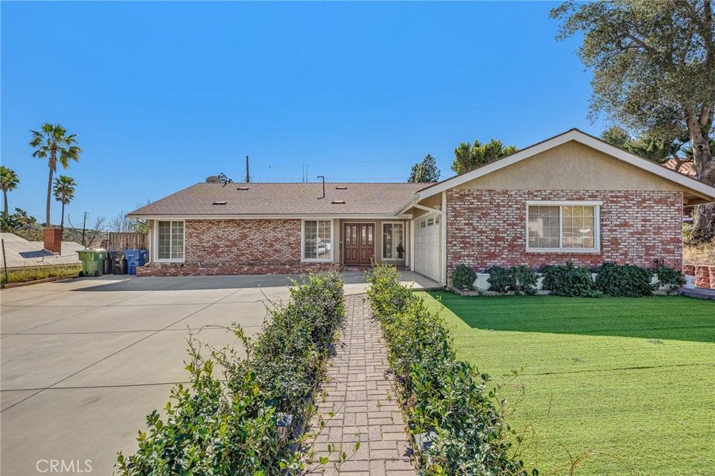 13719 Gavina Avenue, Sylmar, CA 91342