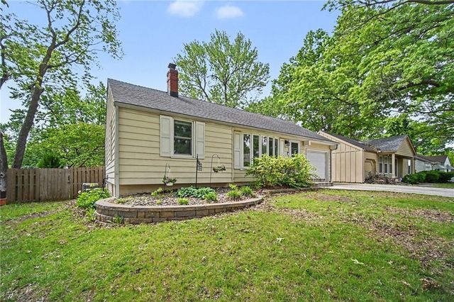 613 NE 43rd Terrace, Kansas City, MO 64116