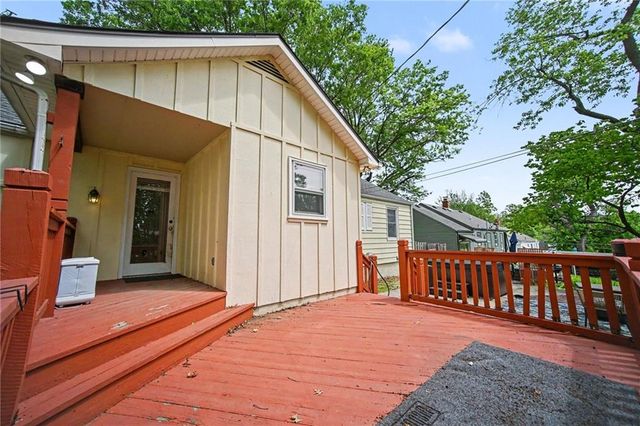 613 NE 43rd Terrace, Kansas City, MO 64116