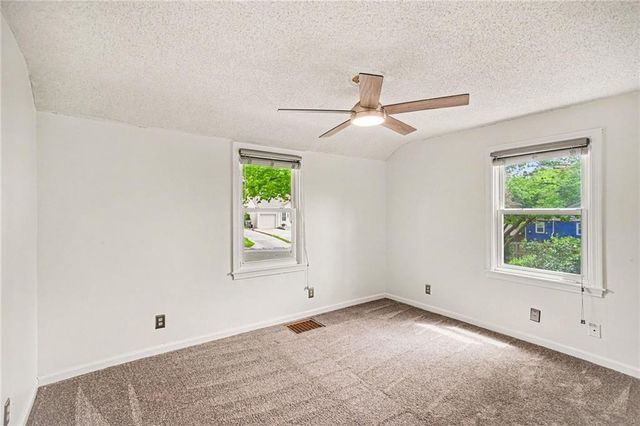 613 NE 43rd Terrace, Kansas City, MO 64116
