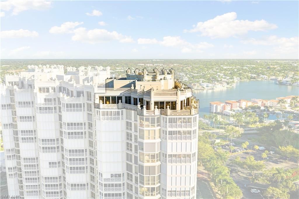 4021 Gulf Shore BLVD N 11, NAPLES, FL 34103 — exterior