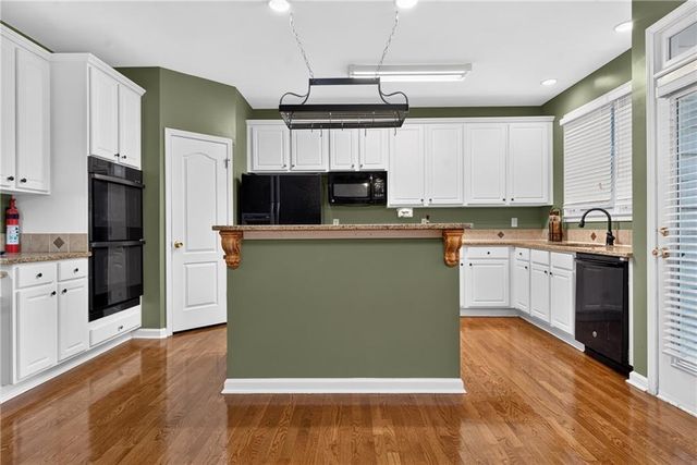 192 Mistybrook Circle, Stone Mountain, GA 30087