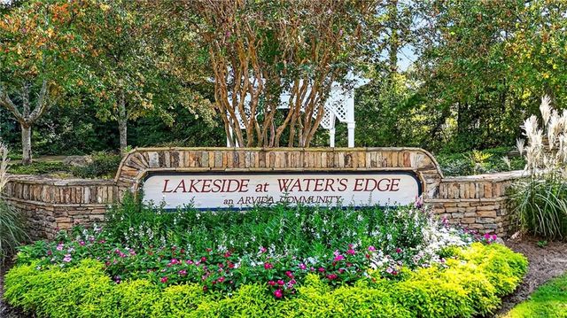 192 Mistybrook Circle, Stone Mountain, GA 30087