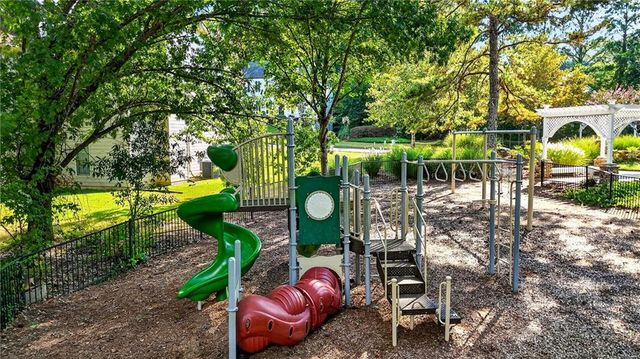 192 Mistybrook Circle, Stone Mountain, GA 30087