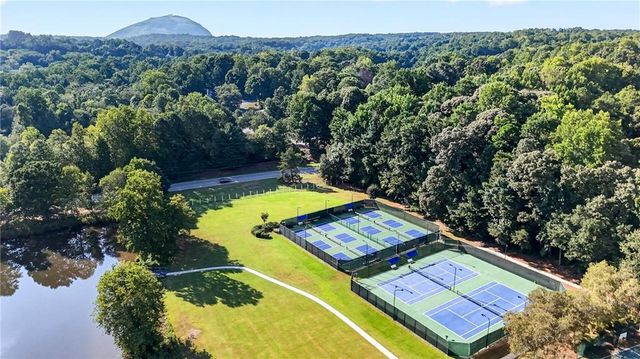 192 Mistybrook Circle, Stone Mountain, GA 30087