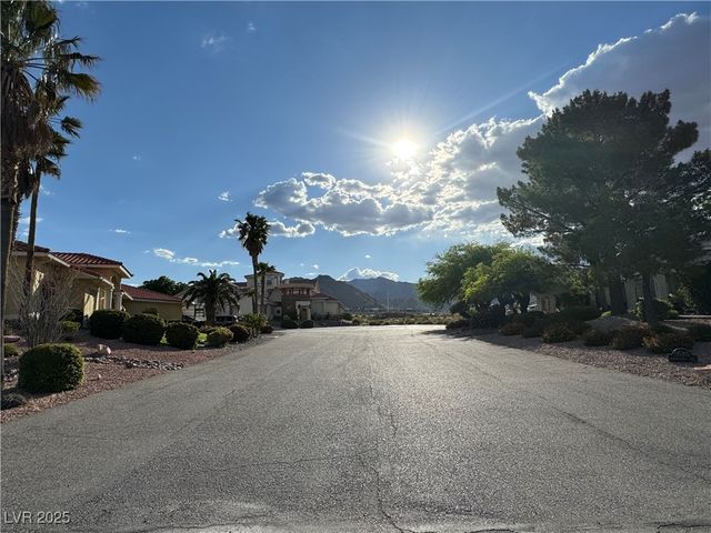 5575 Michelli Crest Way, Las Vegas, NV 89149