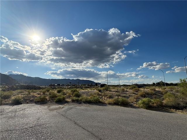 5575 Michelli Crest Way, Las Vegas, NV 89149