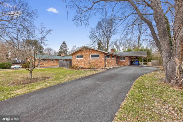 9920 PINEHURST AVE, Fairfax, VA 22030