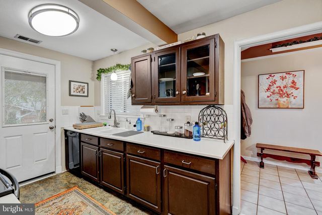 9920 PINEHURST AVE, Fairfax, VA 22030