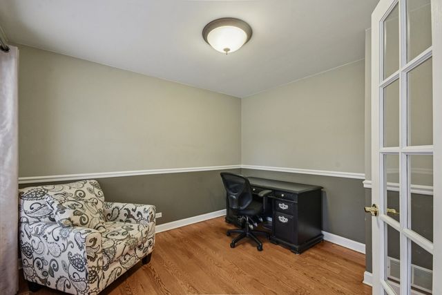 368 Pinoak Drive, Bartlett, IL 60103