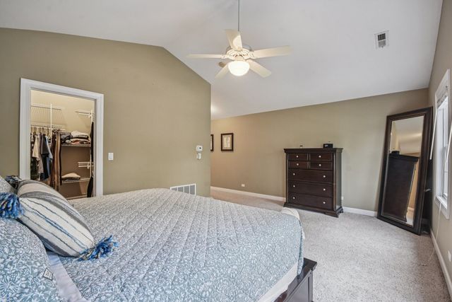 368 Pinoak Drive, Bartlett, IL 60103