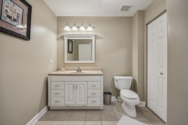 368 Pinoak Drive, Bartlett, IL 60103