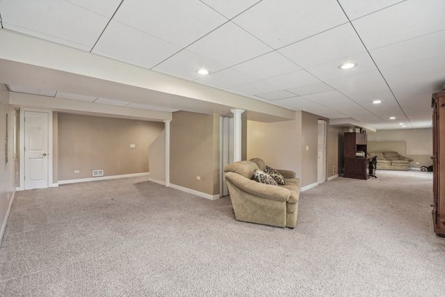 368 Pinoak Drive, Bartlett, IL 60103