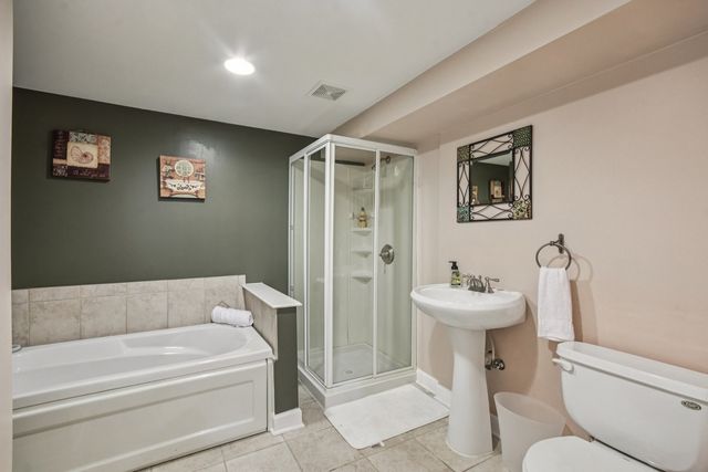 368 Pinoak Drive, Bartlett, IL 60103