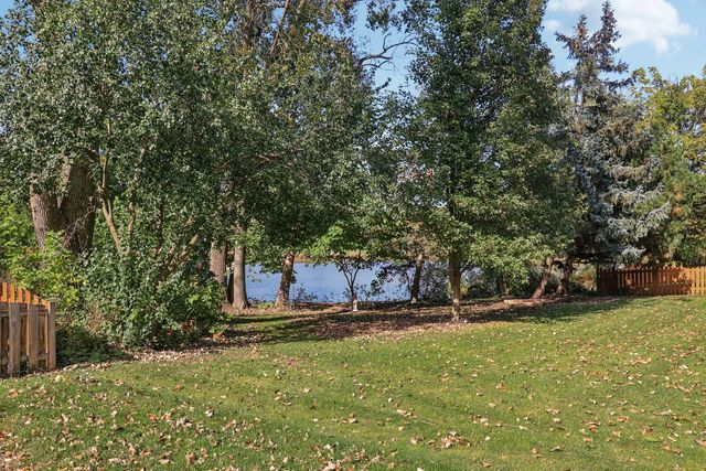 368 Pinoak Drive, Bartlett, IL 60103