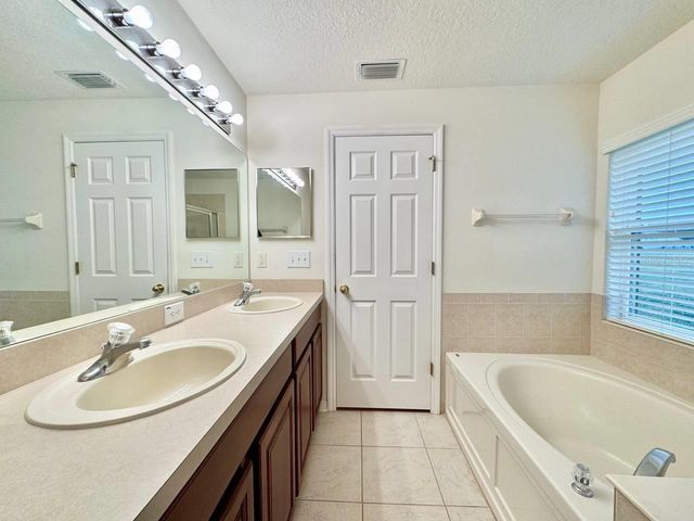 5814 SWEET WILLIAM TERRACE, Land O Lakes, FL 34639