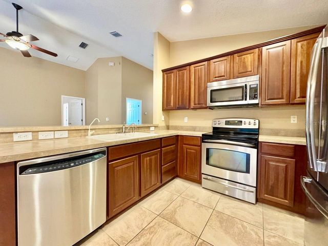 5814 SWEET WILLIAM TERRACE, Land O Lakes, FL 34639