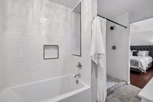 9994 Dunberry Circle, Eden Prairie, MN 55347
