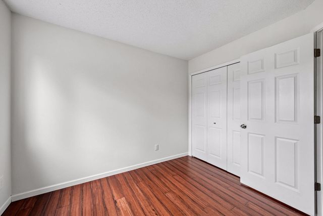9994 Dunberry Circle, Eden Prairie, MN 55347