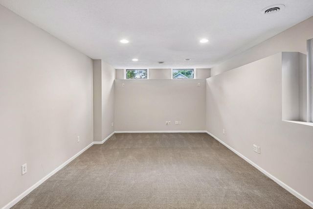 9994 Dunberry Circle, Eden Prairie, MN 55347