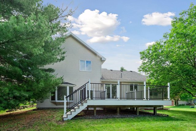 9994 Dunberry Circle, Eden Prairie, MN 55347