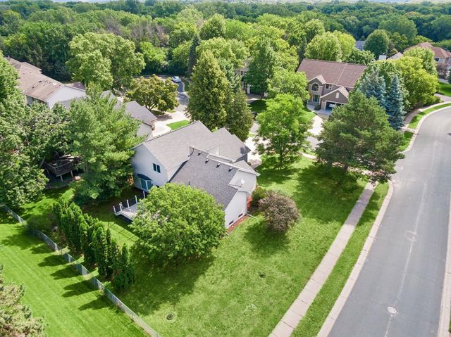 9994 Dunberry Circle, Eden Prairie, MN 55347