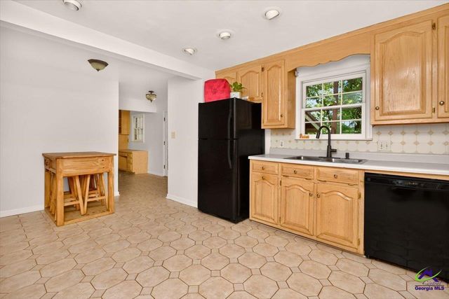 120 Moss Oaks Road, Perry, GA 31069
