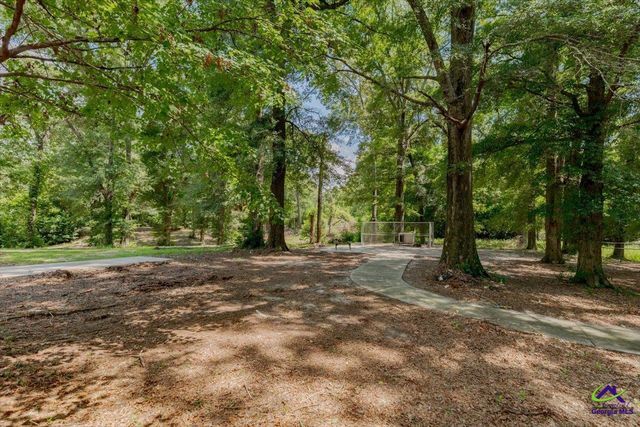 120 Moss Oaks Road, Perry, GA 31069