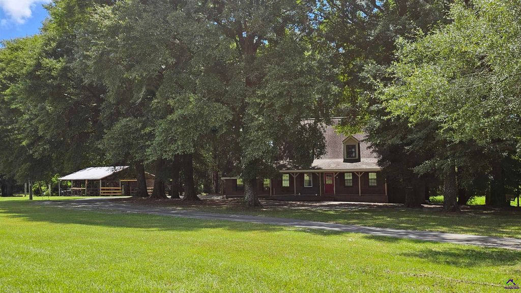 120 Moss Oaks Road, Perry, GA 31069