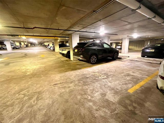 9 Ave At Port Imperial 818, West New York, NJ 07093