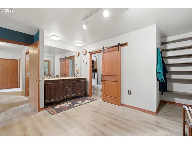 24983 S BEESON Rd, Beavercreek, OR 97004