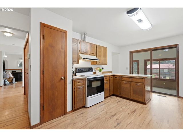 24983 S BEESON Rd, Beavercreek, OR 97004