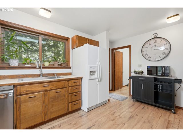 24983 S BEESON Rd, Beavercreek, OR 97004