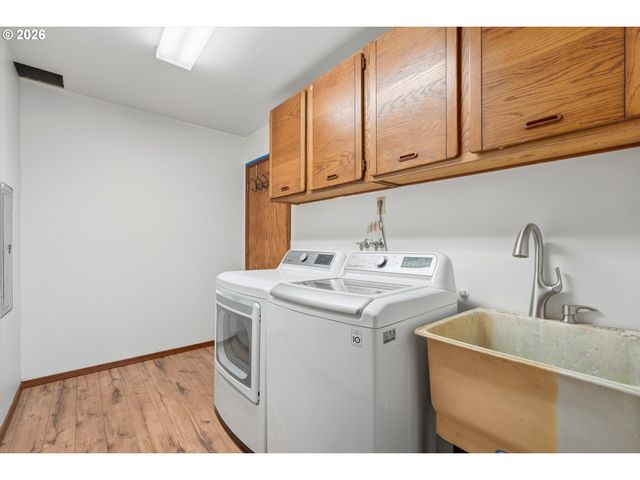 24983 S BEESON Rd, Beavercreek, OR 97004
