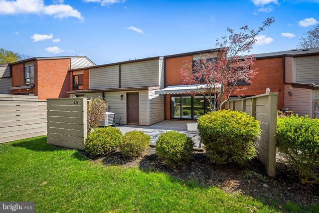 221 DEER FOX LN, Lutherville Timonium, MD 21093