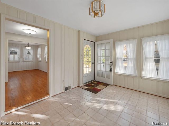 364 S Wing Street, Northville, MI 48167