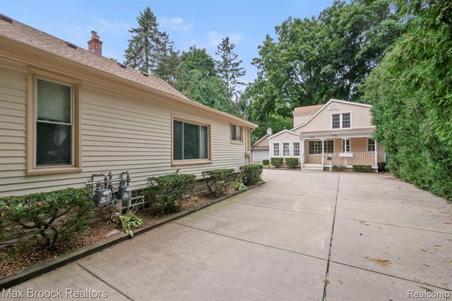364 S Wing Street, Northville, MI 48167