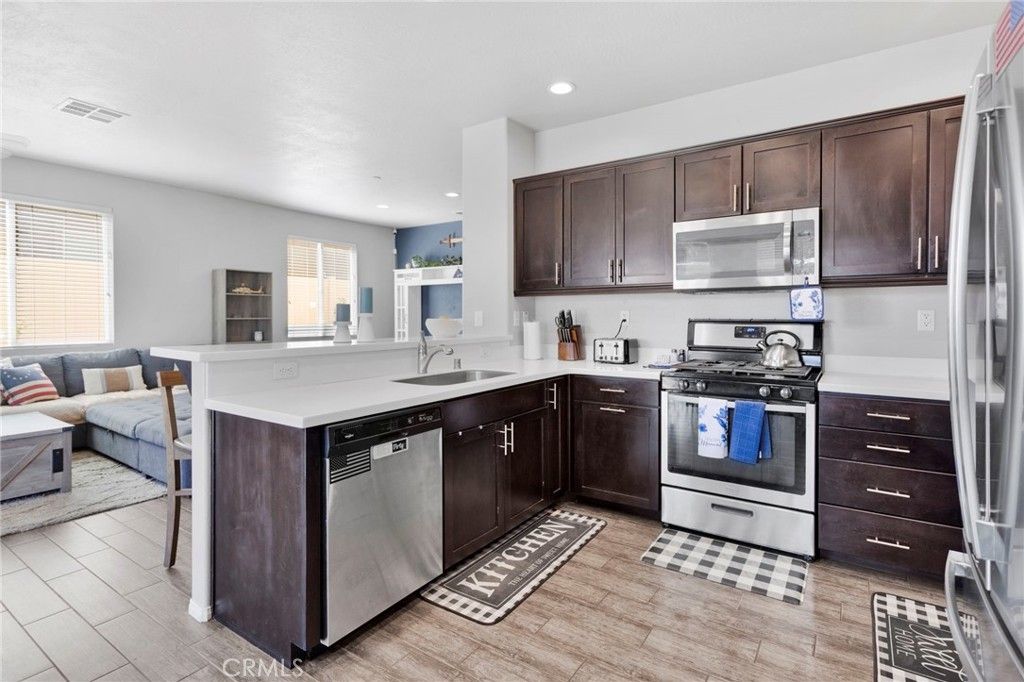 Image 14 of property listing at 8179 Taft, Oak Hills, CA 92344