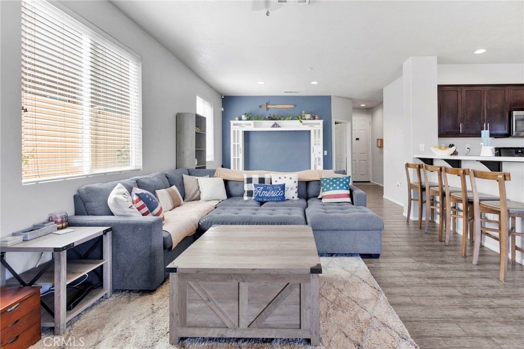 Image 16 of property listing at 8179 Taft, Oak Hills, CA 92344