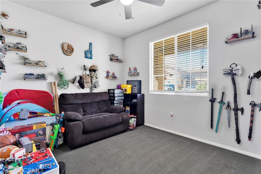 Image 19 of property listing at 8179 Taft, Oak Hills, CA 92344