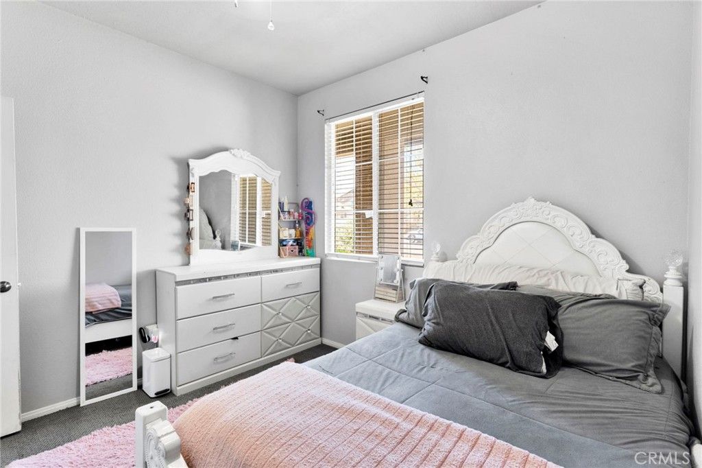 Image 22 of property listing at 8179 Taft, Oak Hills, CA 92344