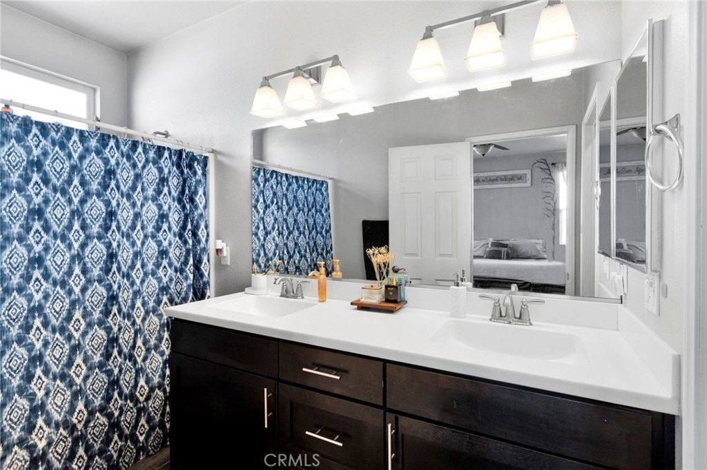 Image 27 of property listing at 8179 Taft, Oak Hills, CA 92344