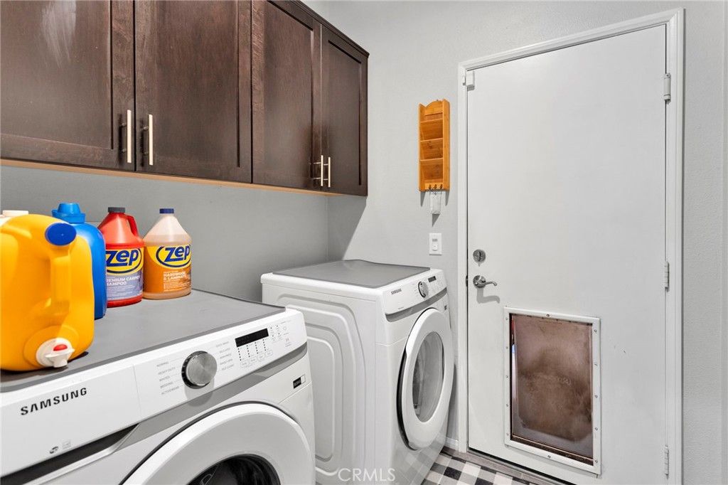 Image 36 of property listing at 8179 Taft, Oak Hills, CA 92344