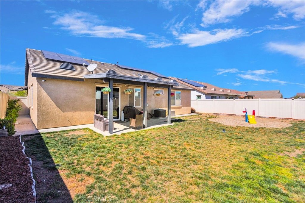 Image 38 of property listing at 8179 Taft, Oak Hills, CA 92344