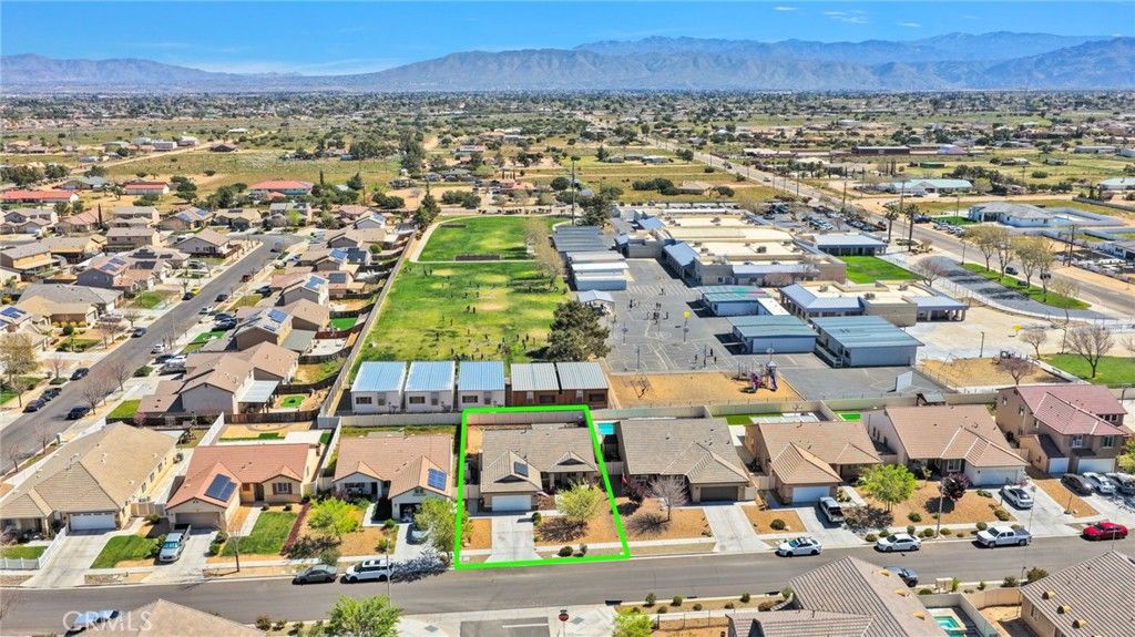 Image 46 of property listing at 8179 Taft, Oak Hills, CA 92344