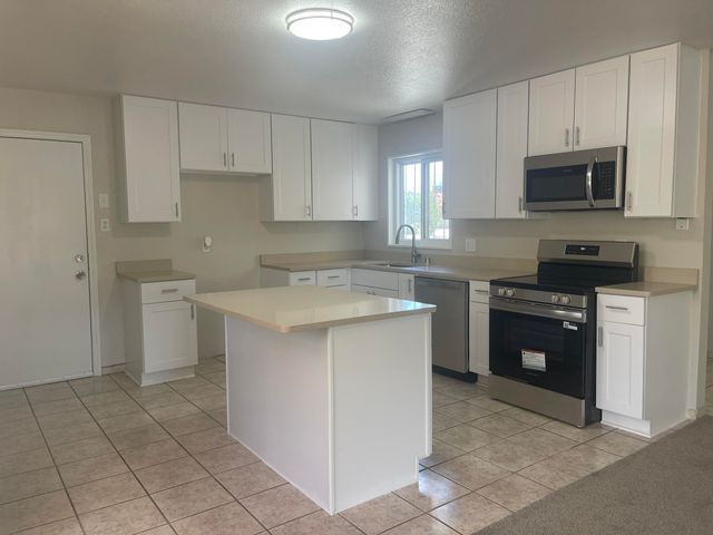 4400 Hilton Avenue NE, Albuquerque, NM 87110