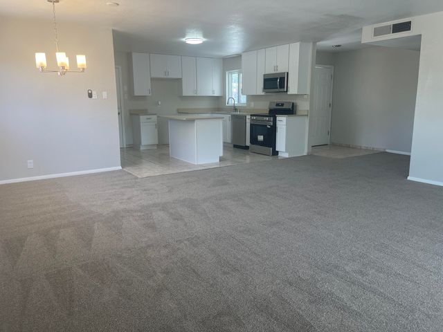 4400 Hilton Avenue NE, Albuquerque, NM 87110