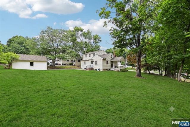 3 Madison Heights, Wyckoff, NJ 07481
